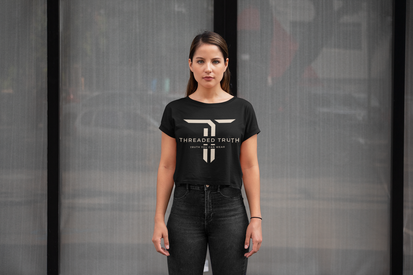 The Emblem Cropped Tee